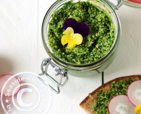 Rezept für Pesto mit Bärlauch, Sesam und Cashewnüssen