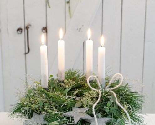 Anleitung natürlicher Adventskranz in Steckschaum